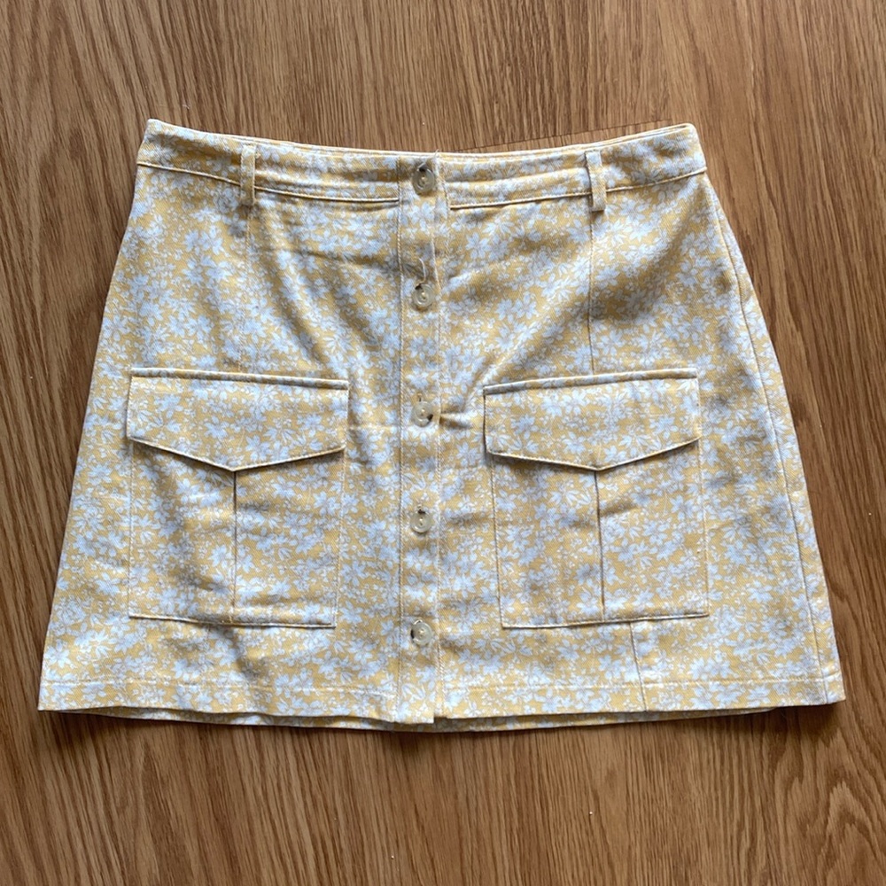 BP button down yellow floral print skirt with front pockets